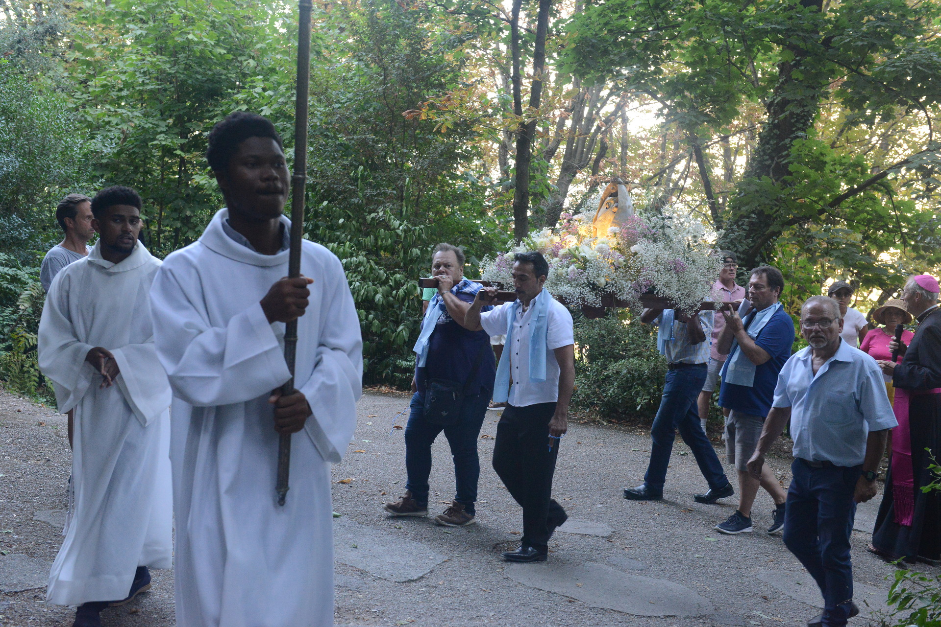 Assumption, Procession, Monseigneur Patrick Le Gal, Fourvière, Lyon, France, 2025