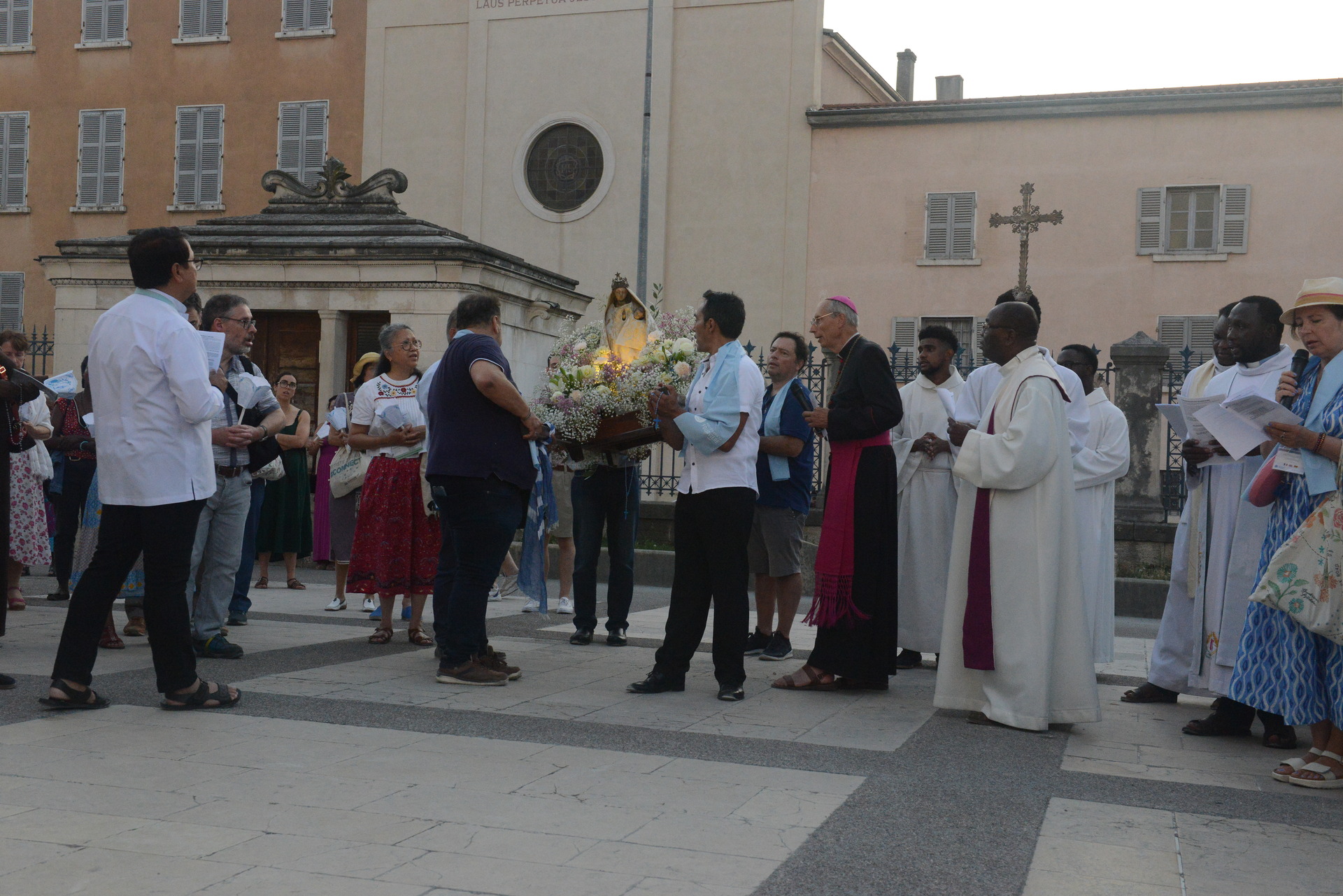 Assumption, Procession, Monseigneur Patrick Le Gal, Fourvière, Lyon, France, 2025