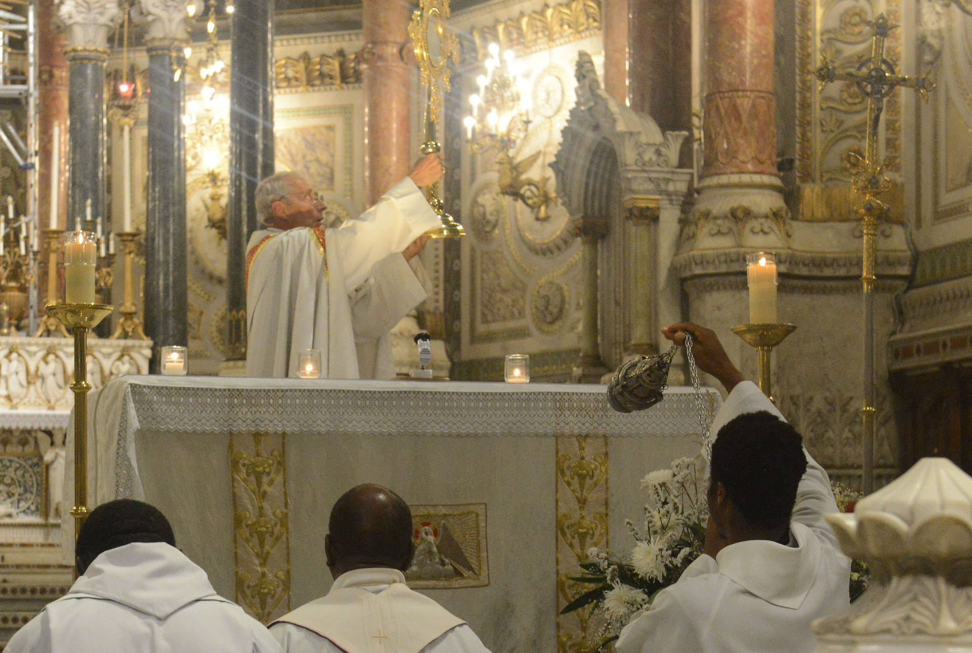 Assumption, Procession, Monseigneur Patrick Le Gal, Fourvière, Lyon, France, 2025