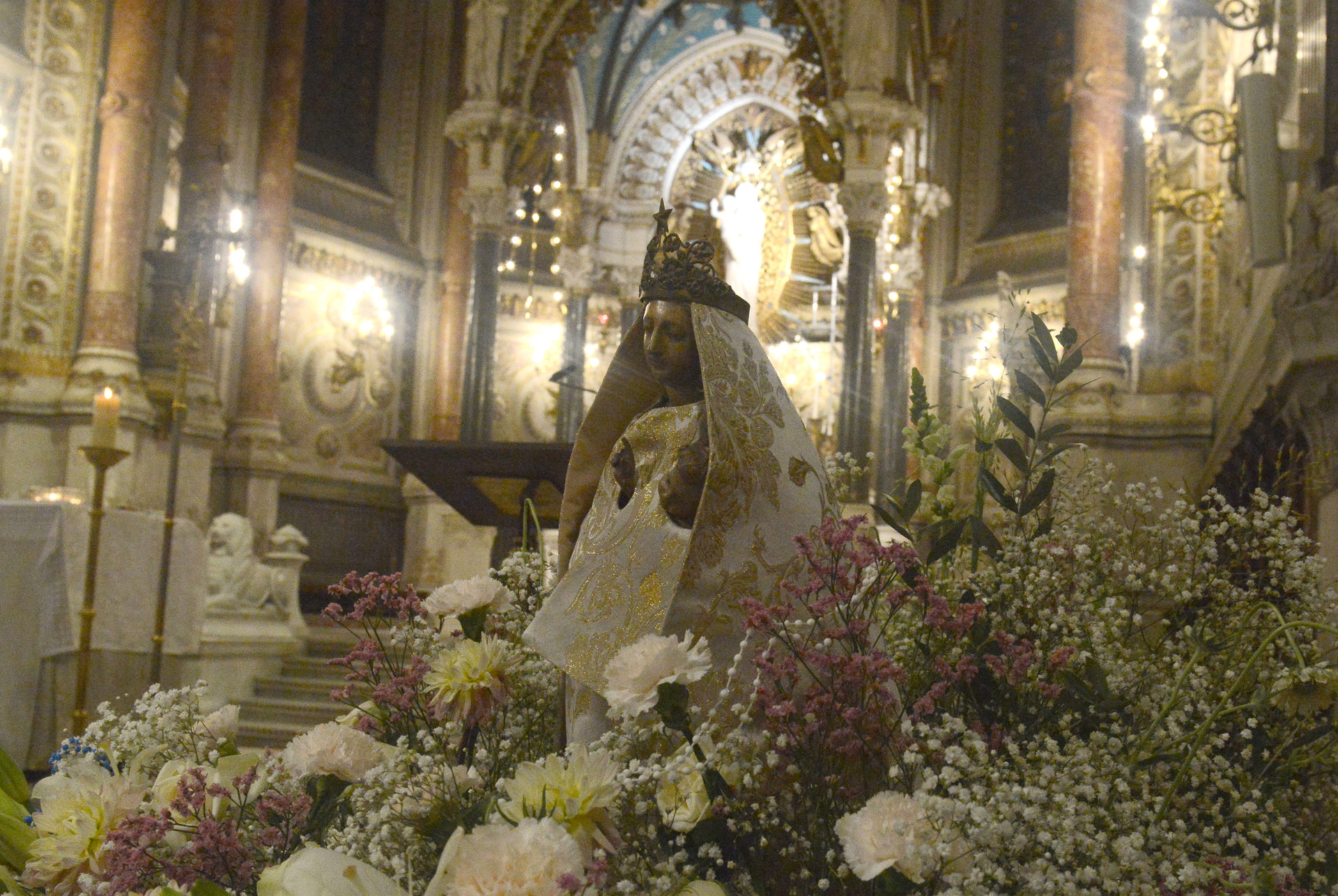 Assumption, Procession, Monseigneur Patrick Le Gal, Fourvière, Lyon, France, 2025