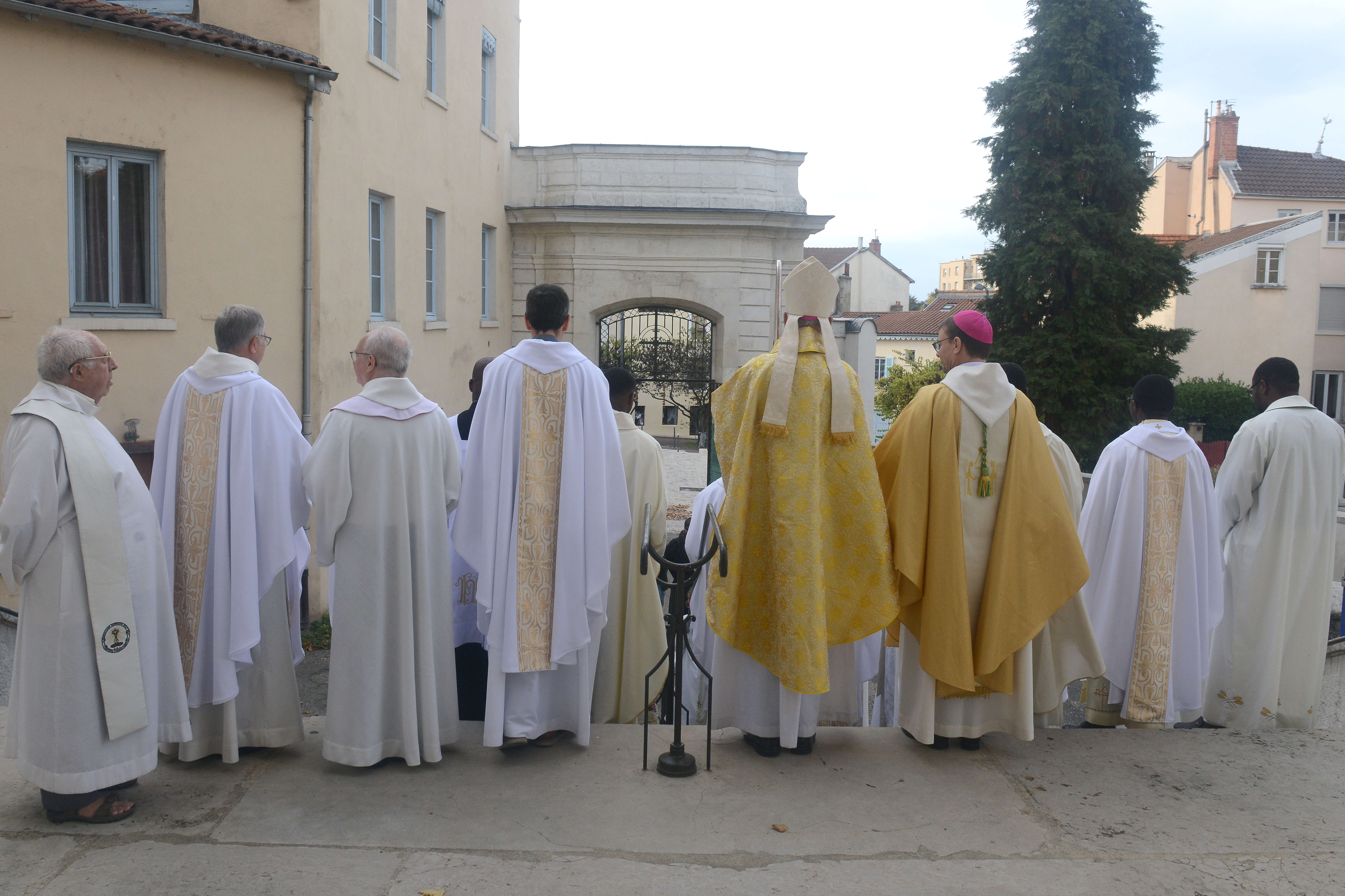 Billy Maurice Honzounnon, Sainte-Irénée, Lyon, ordination