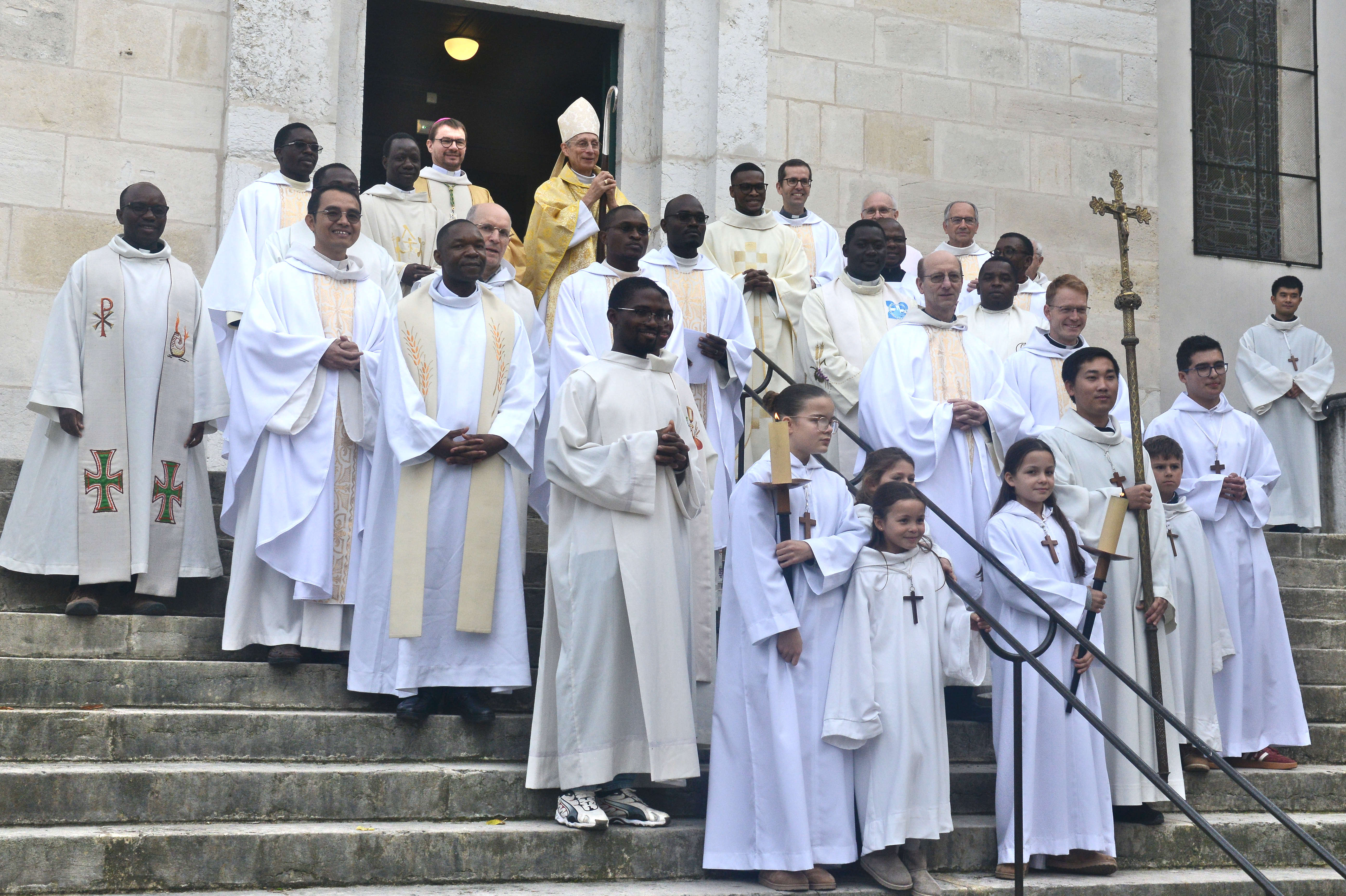 Monsignor Patrick Le Gal, Monsignor Fabien Lejeusne, Billy Maurice Honzounnon, Sainte-Irénée, Lyon, ordination