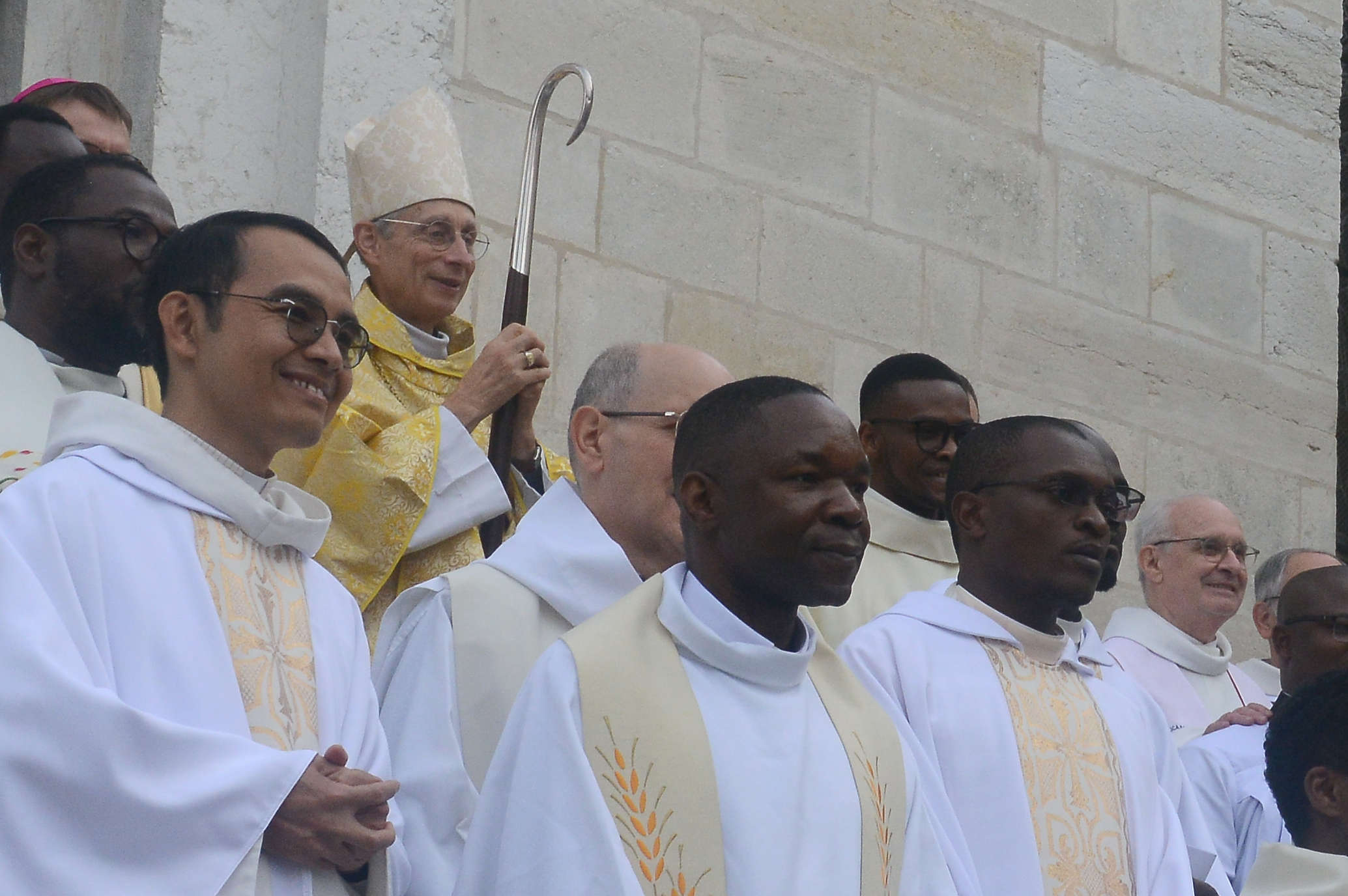Monsignor Patrick Le Gal, Billy Maurice Honzounnon, Sainte-Irénée, Lyon, ordination