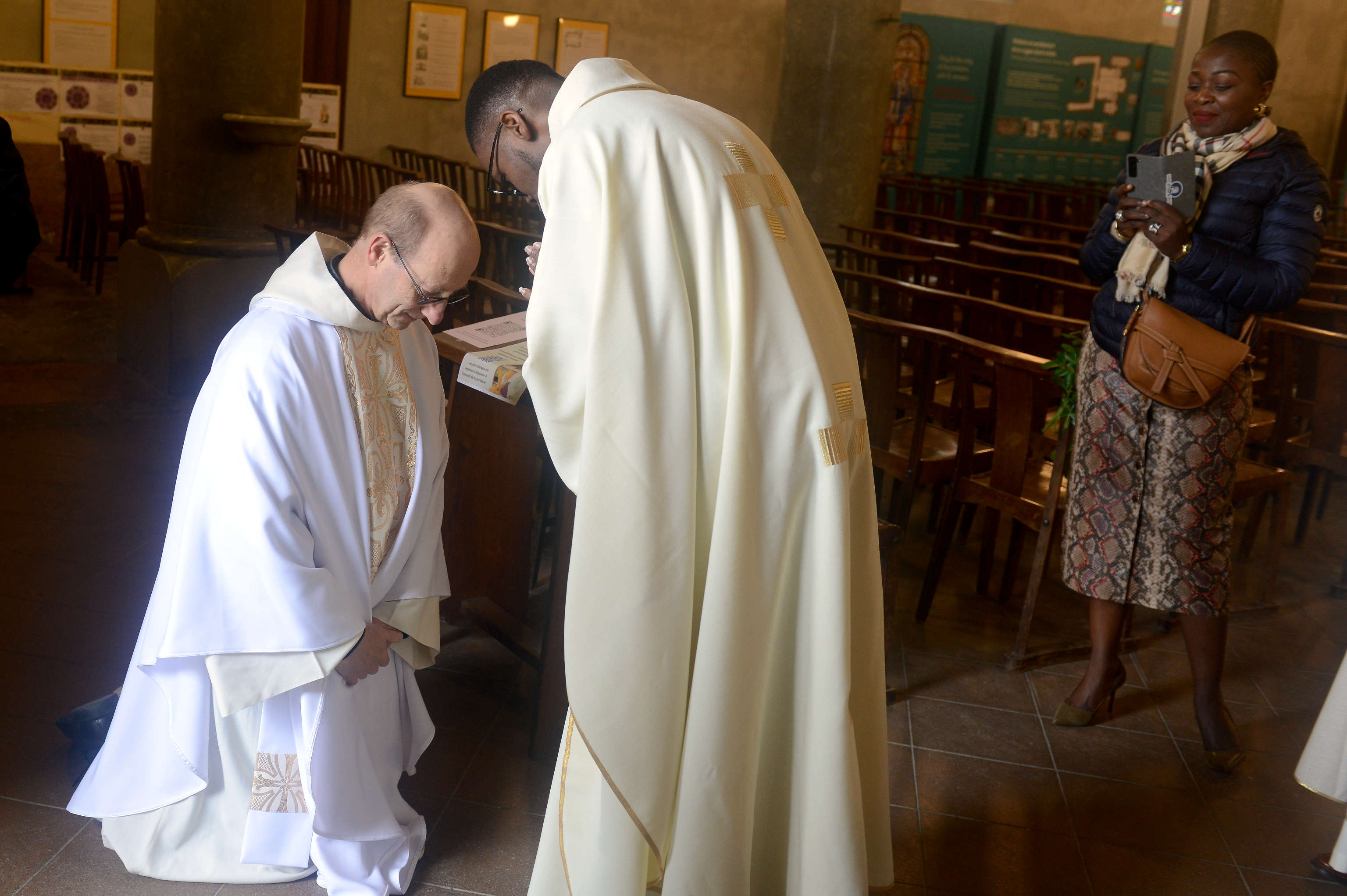 Billy Maurice Honzounnon, Sainte-Irénée, Lyon, ordination