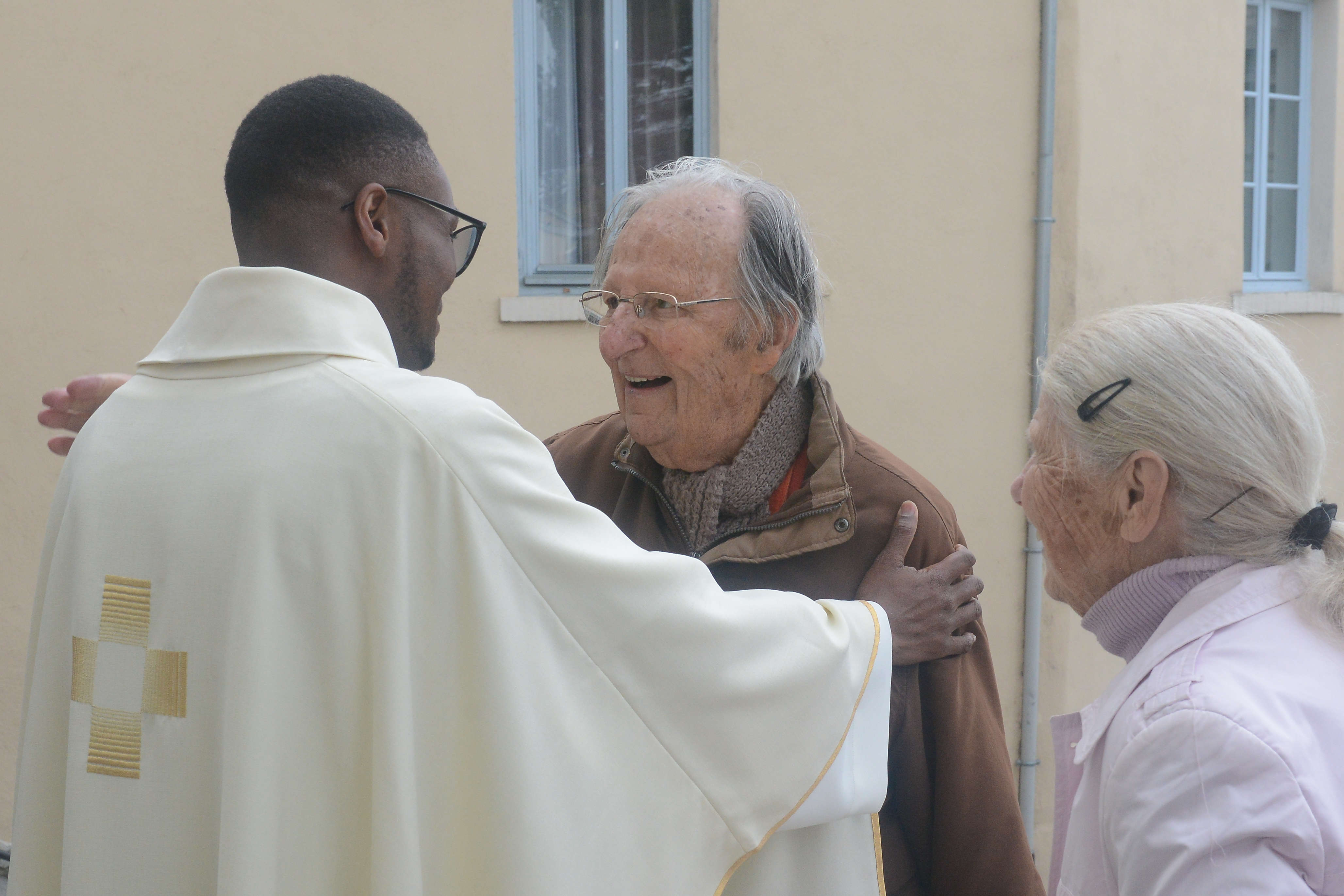 Billy Maurice Honzounnon, Sainte-Irénée, Lyon, ordination